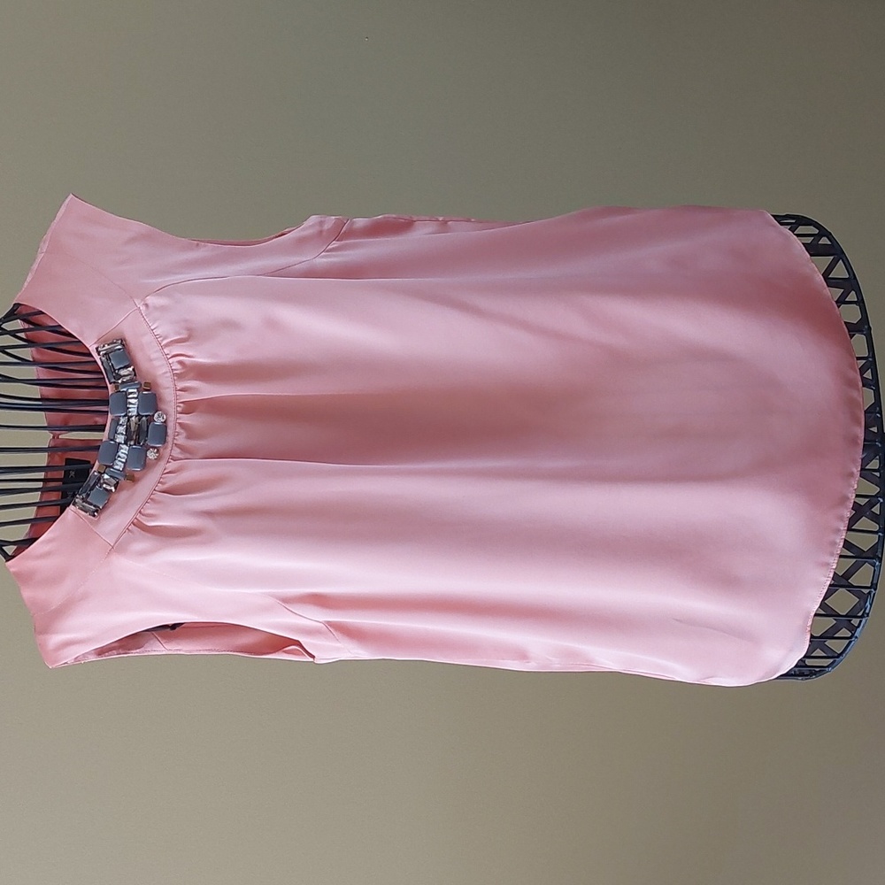 NWOT, "JON NEW YORK" light 🍑 sleeveless blouse